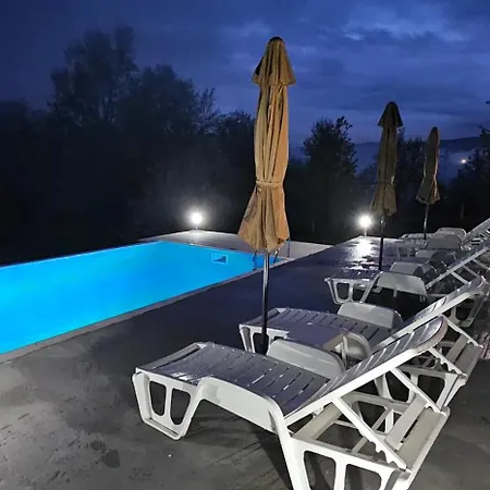 Oasis Swimming Pool