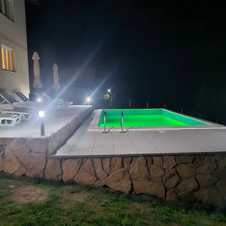 Vila Oasis Swimming Pool *